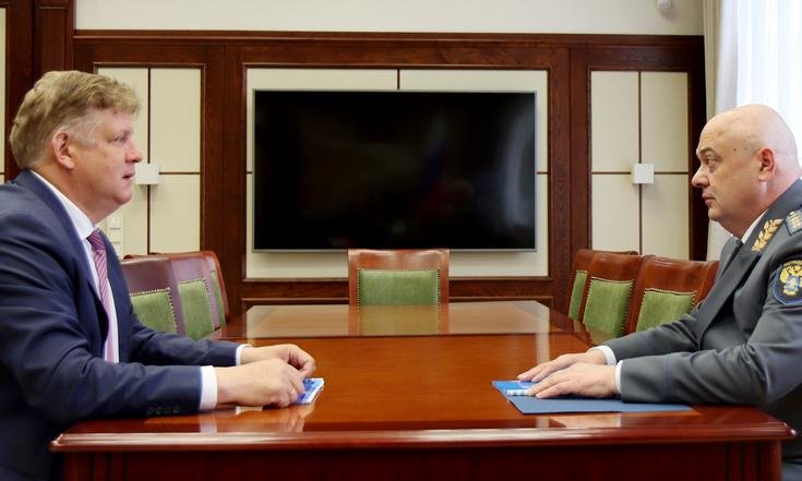 Полномочный представитель Президента Российской Федерации и начальник МТУ Ространснадзора по СФО обсудили вопросы транспортной безопасности в регионах Сибири